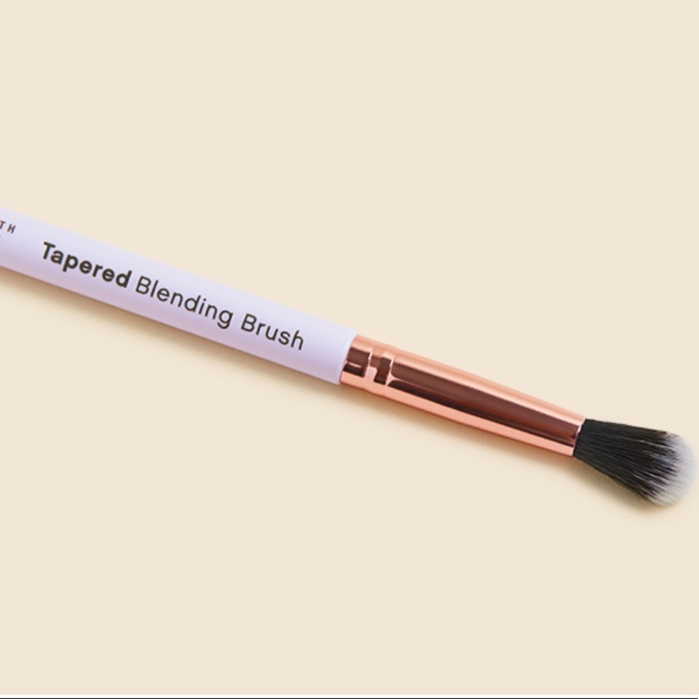 Elizabeth Mott tapered blending brush